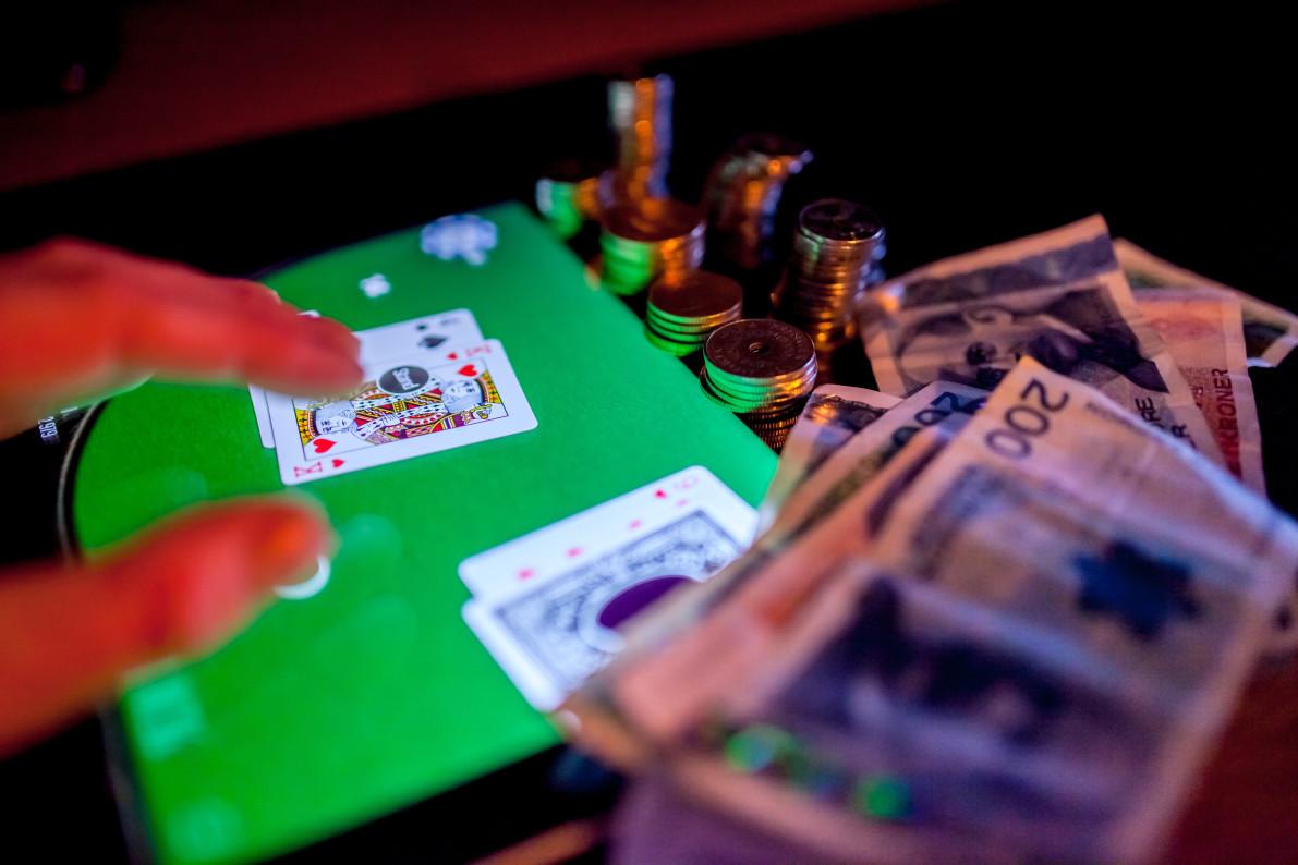 images играть онлайн казино не за деньги