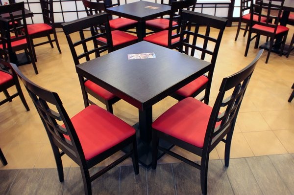 столы и стулья для баров ресторанов казино