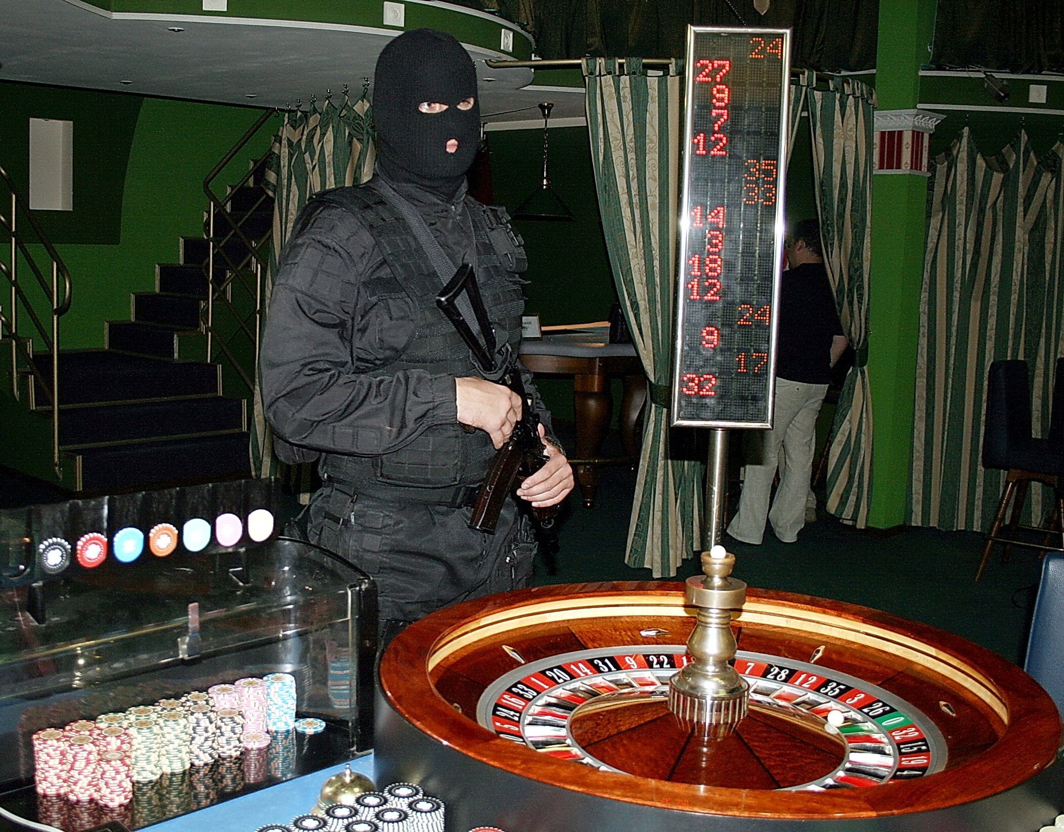 накозание для посетителей подпольного казино